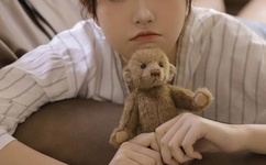 打扑克发出嗯的声音视频